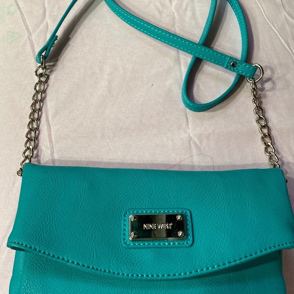 Nine West shoulder & wristlet purse NWT